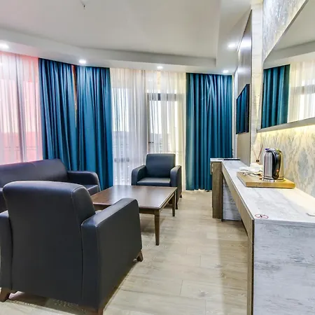 Hotel Elite World Nest 4*